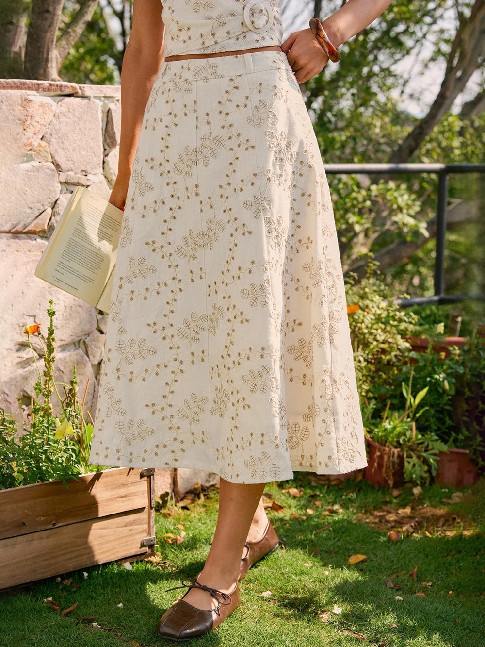 Rihoas Cream Floral Embroidered A-Line Midi Skirt